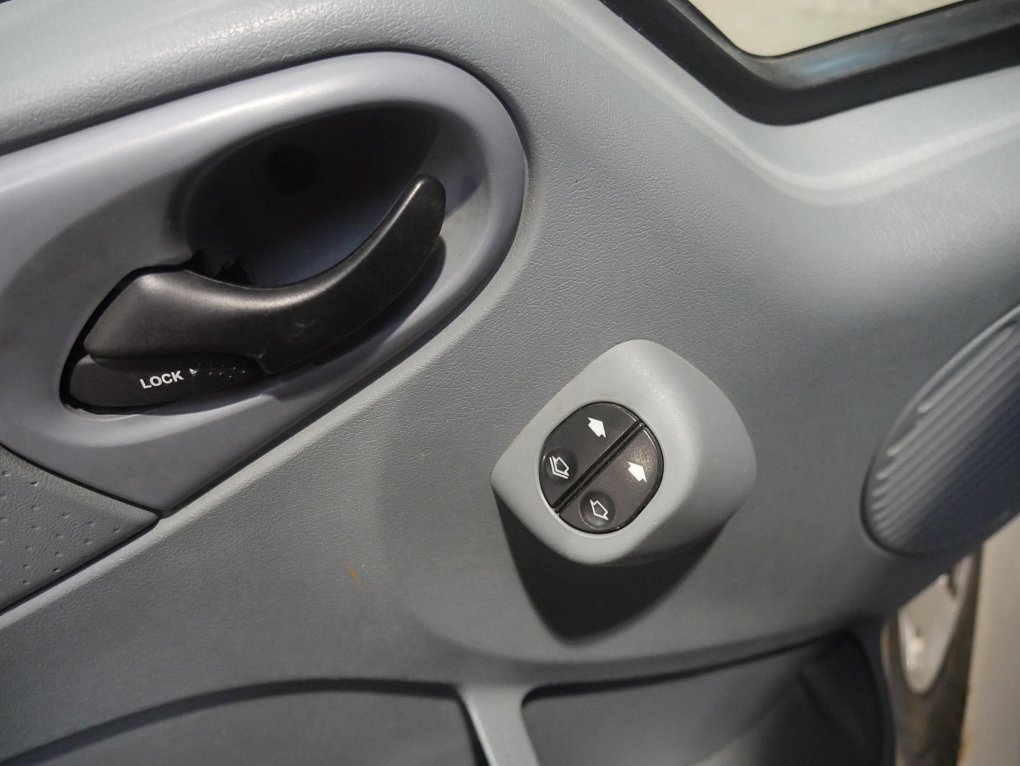 Ford Transit 2.2TDCi Trend L3H2 9míst