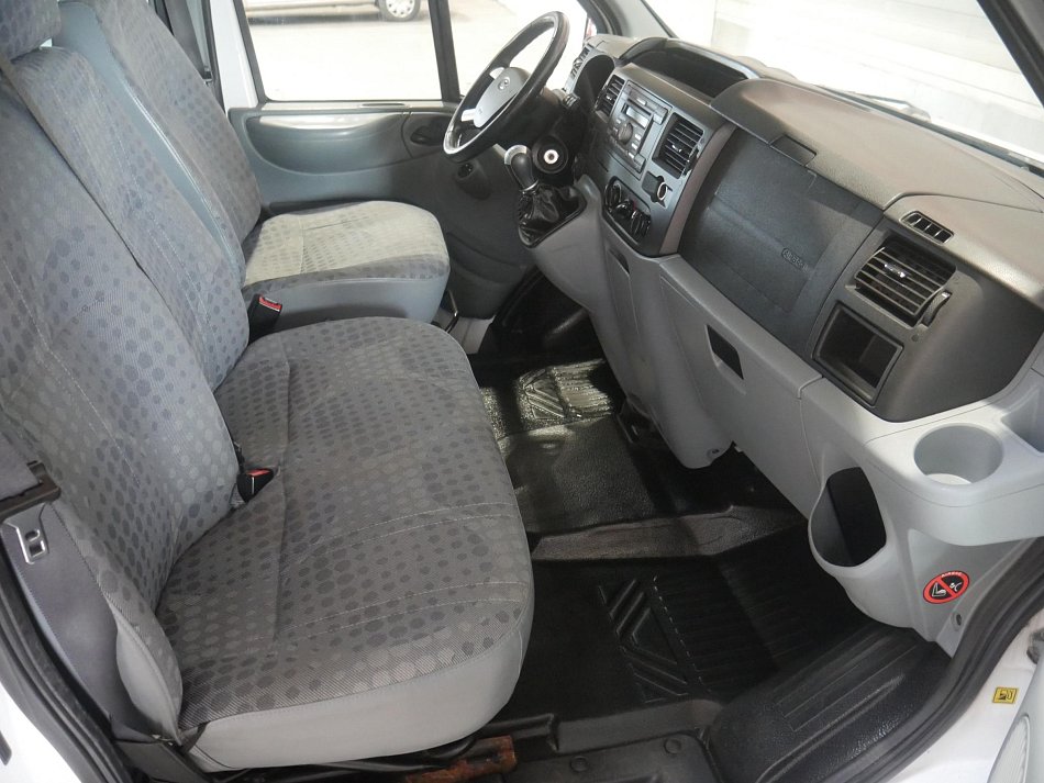 Ford Transit 2.2TDCi Trend L3H2 9míst