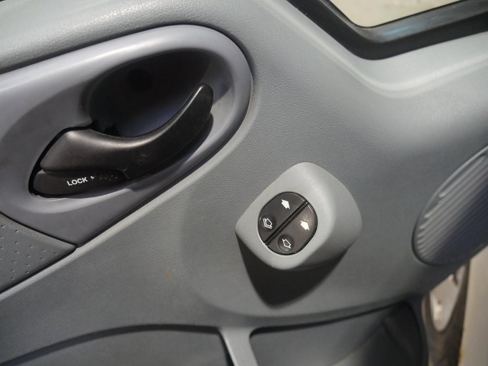 Ford Transit 2.2TDCi Trend L3H2 9míst