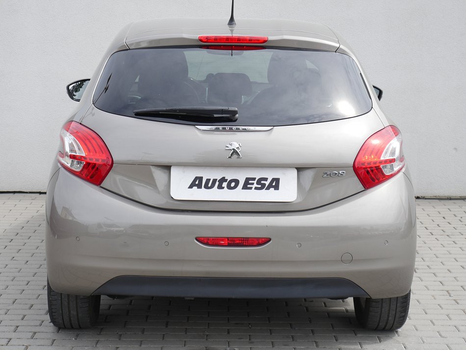 Peugeot 208 1.6i 