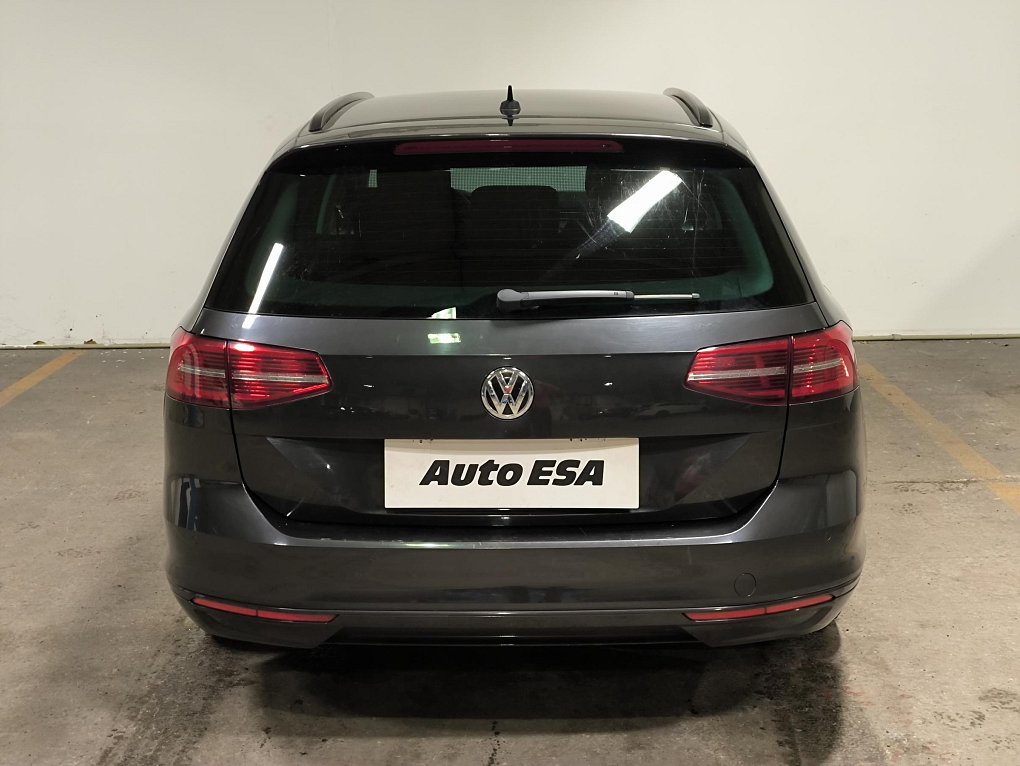 Volkswagen Passat 1.6 TDi 