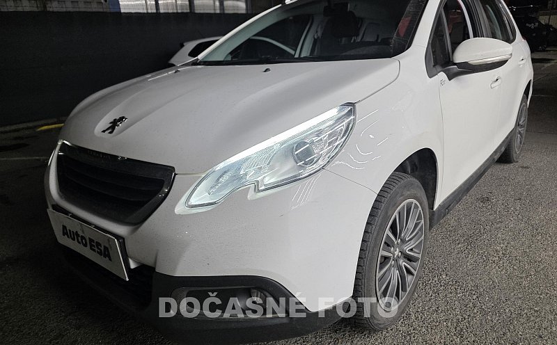 Peugeot 2008 1.2i 