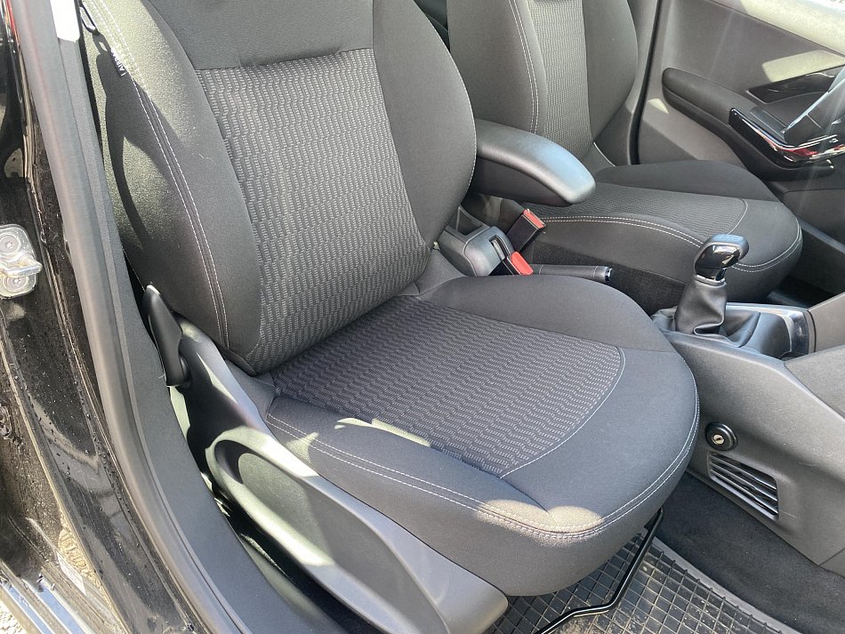 Peugeot 208 1.2 PT 