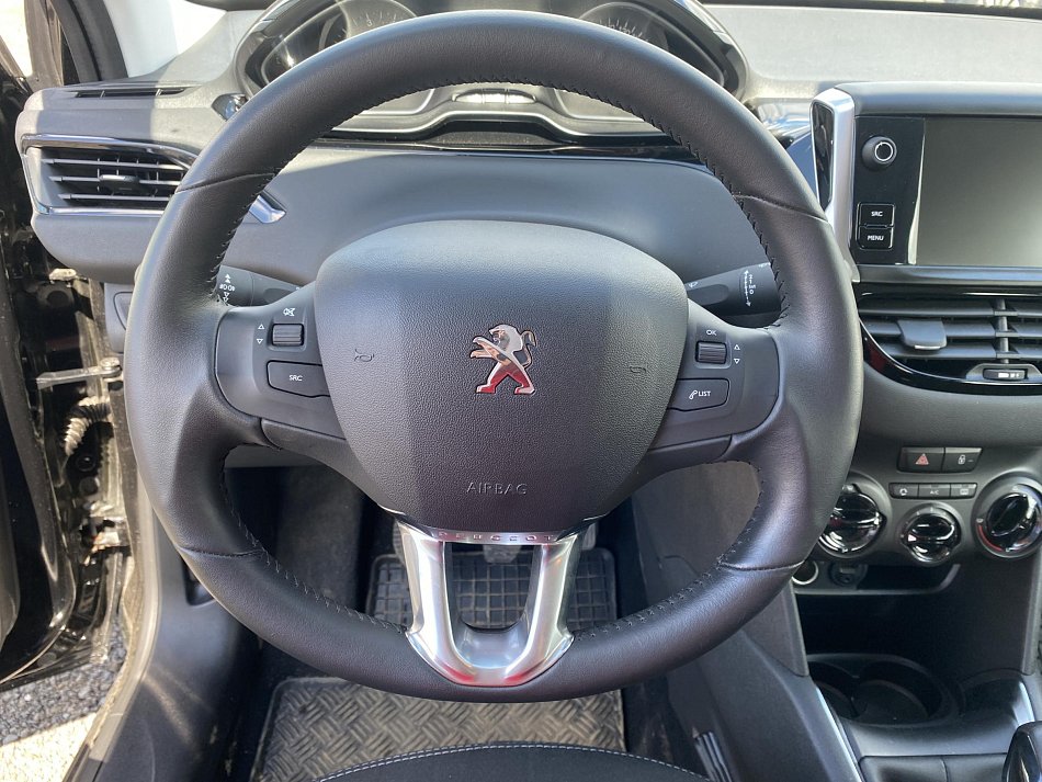 Peugeot 208 1.2 PT 