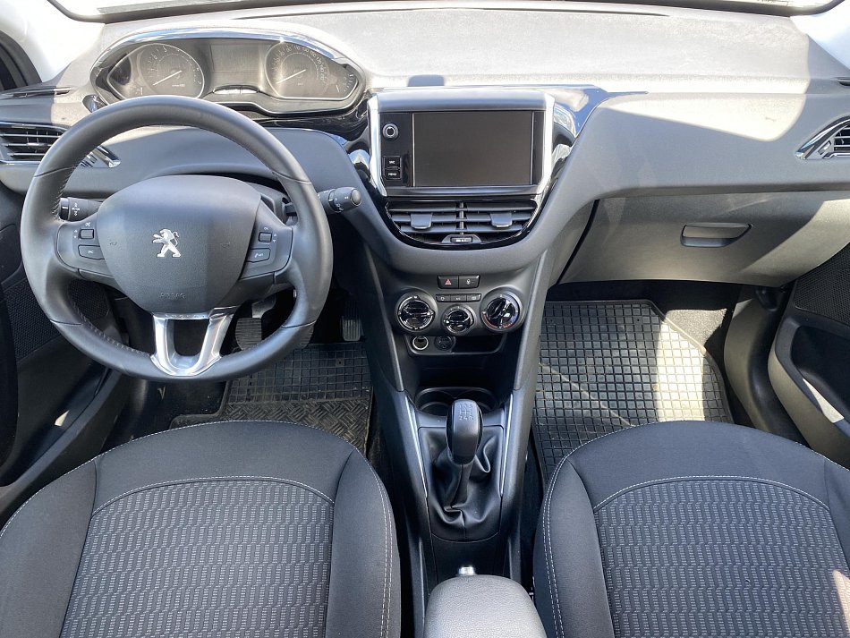 Peugeot 208 1.2 PT 