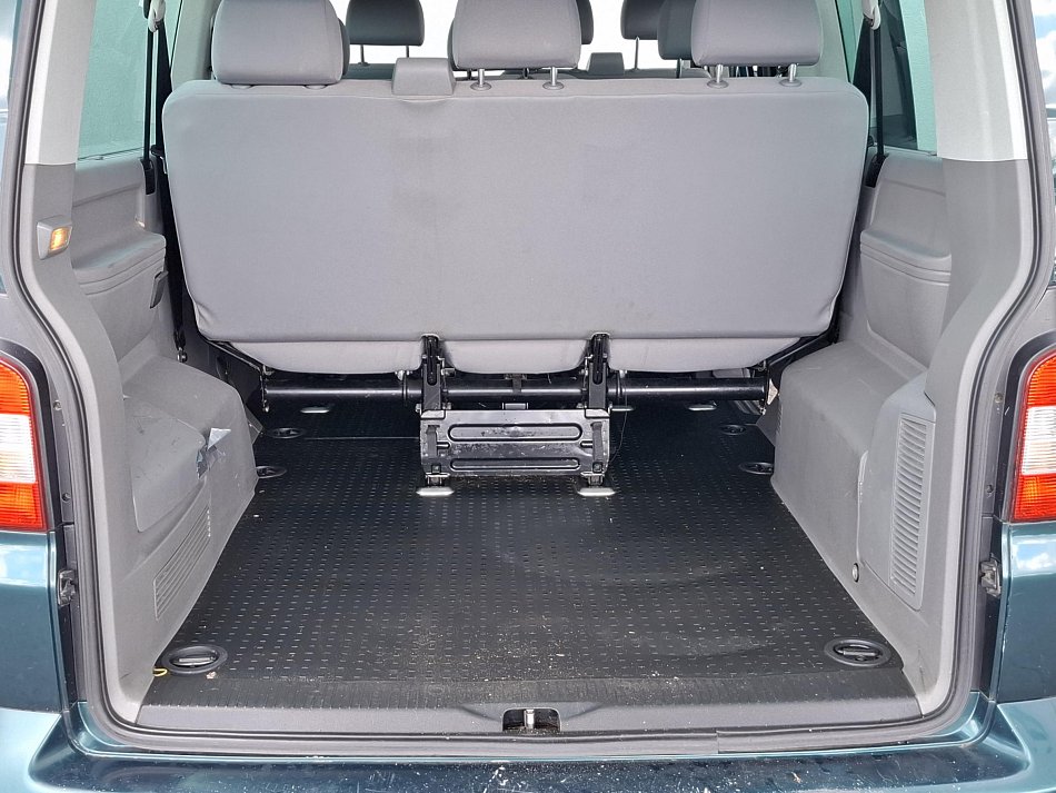 Volkswagen Caravelle 2.5TDi  L2 9míst
