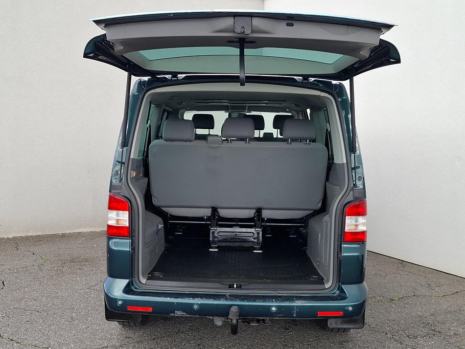 Volkswagen Caravelle 2.5TDi  L2 9míst