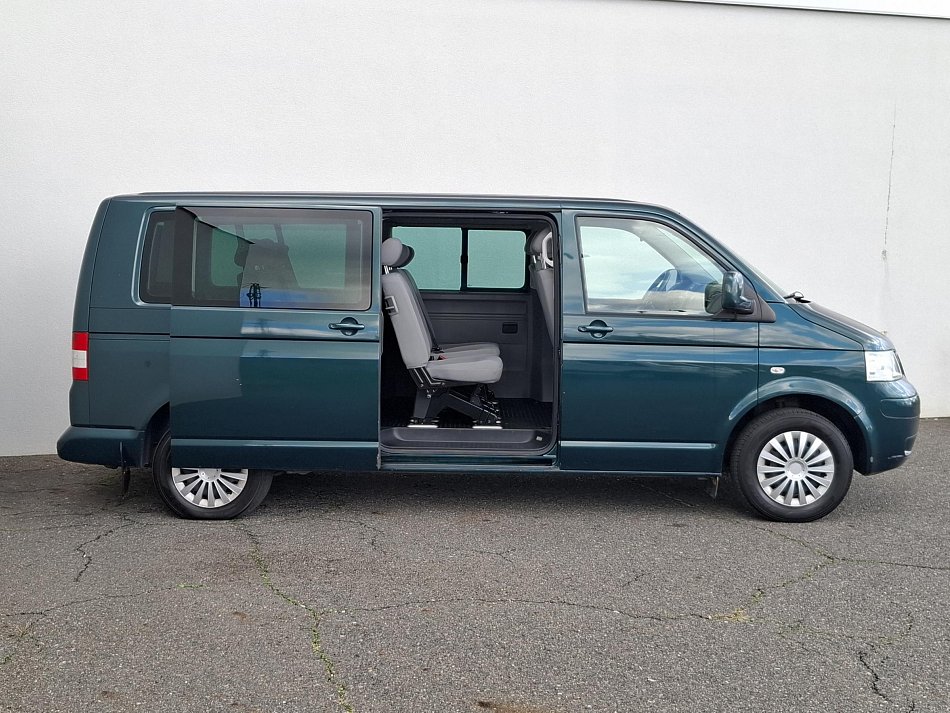 Volkswagen Caravelle 2.5TDi  L2 9míst