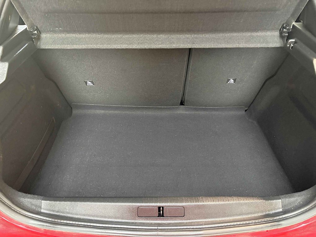 Peugeot 208 1.2i Style