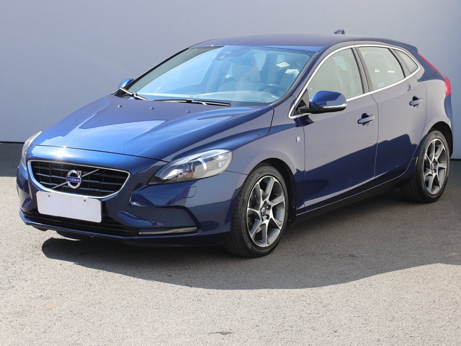 Volvo V40 2.0d R-design