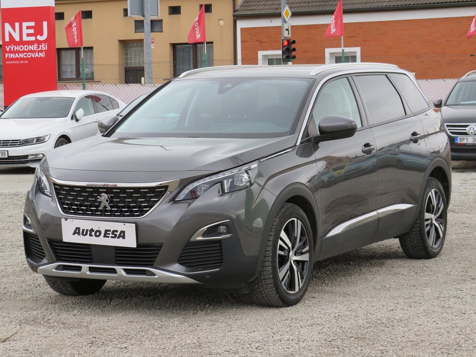 Peugeot 5008 1.5 HDi 