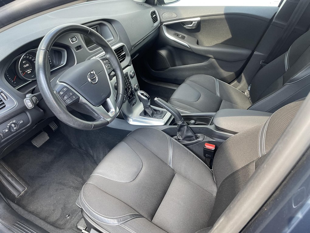 Volvo V40 1.5 T3 Momentum