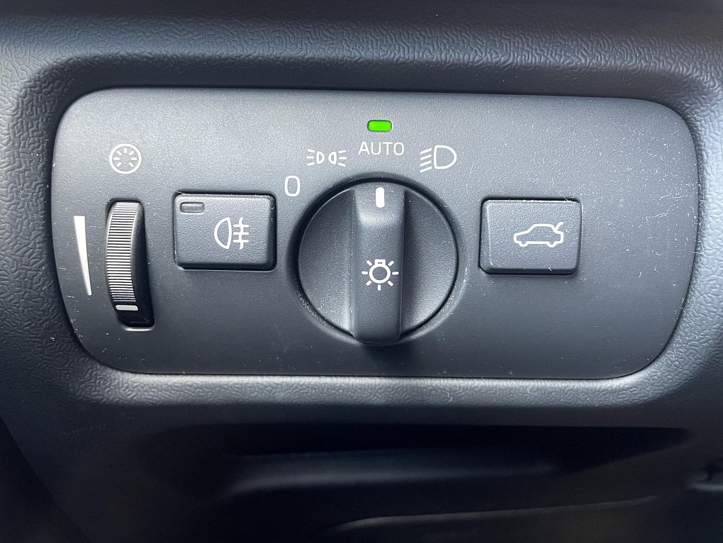 Volvo V40 1.5 T3 Momentum