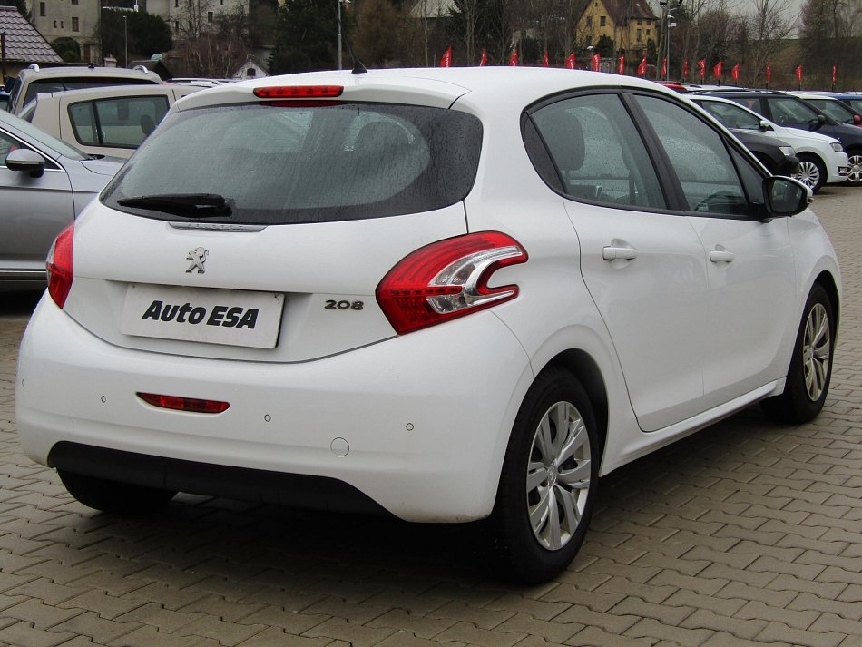 Peugeot 208 1.2i 