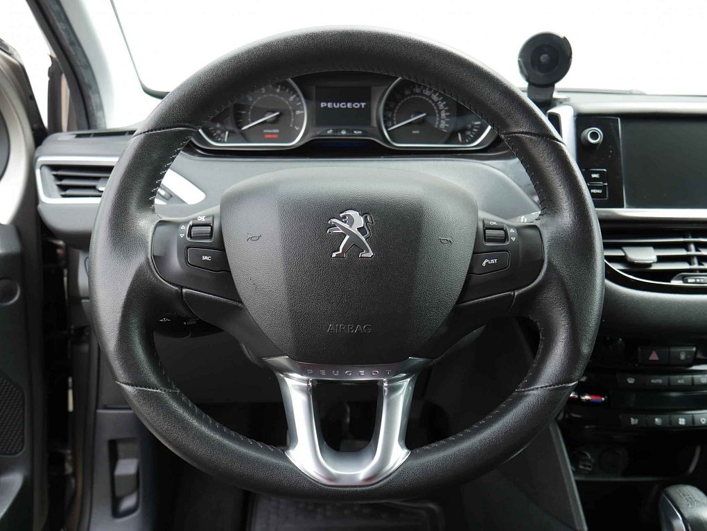 Peugeot 208 1.6i 