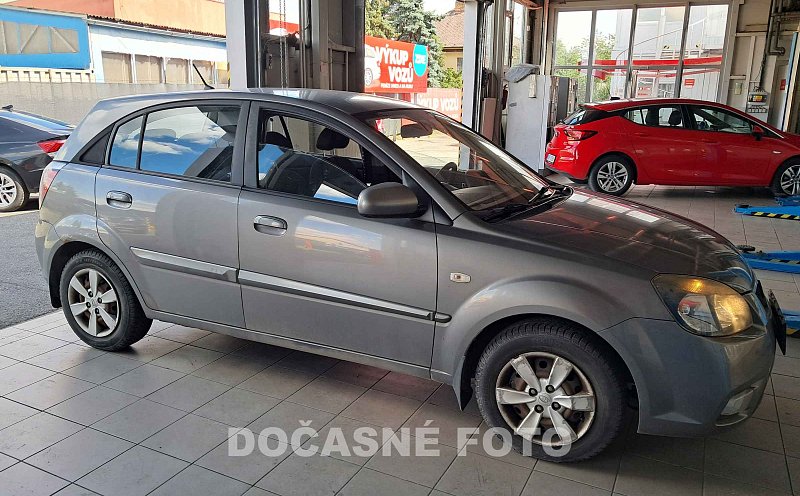 Kia Rio 1.4i 