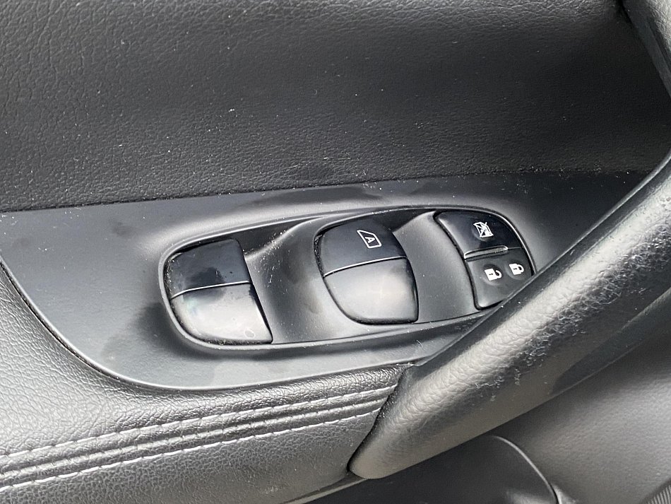 Nissan Qashqai 1.6 DiG-T Tekna 4x2