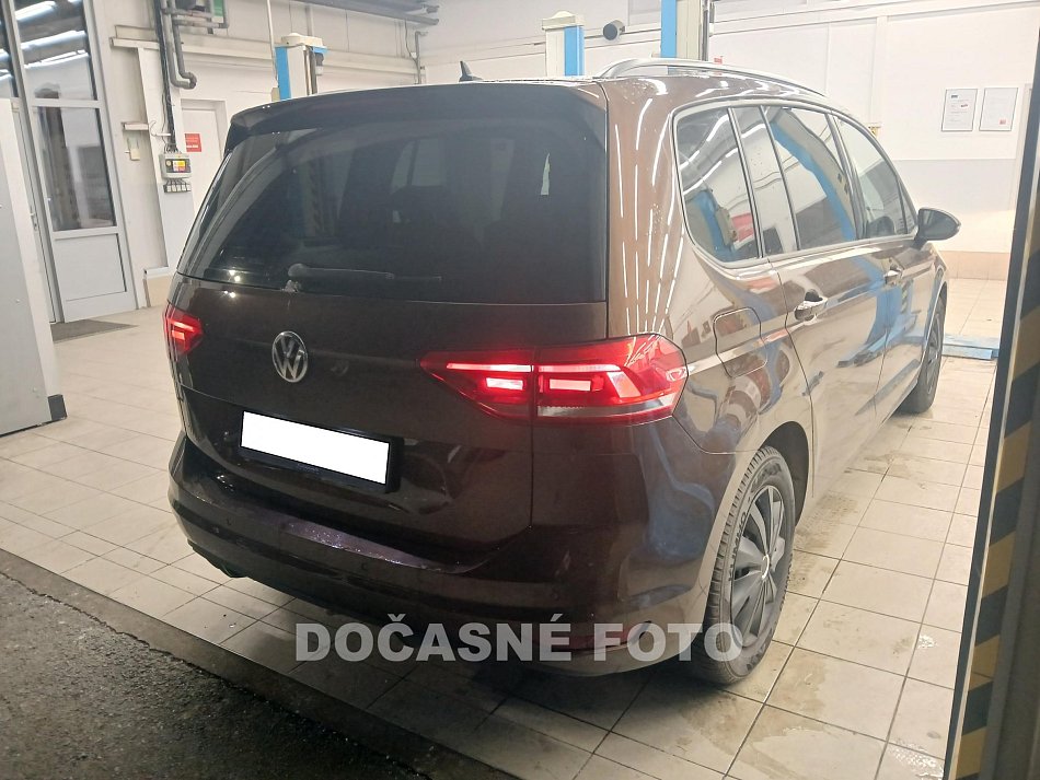 Volkswagen Touran 2.0 TDi 