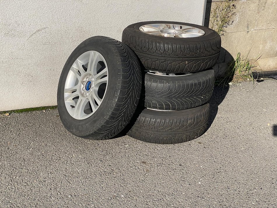 Volkswagen Golf 1.6 TDi Highline