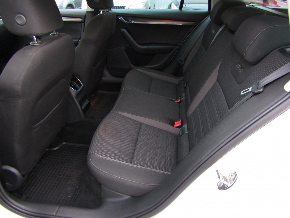 Škoda Octavia III 2.0TDi Scout 4x4