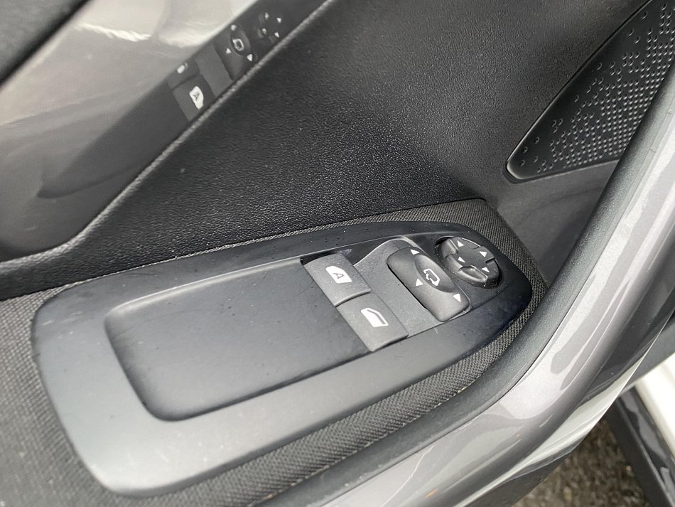 Peugeot 2008 1.2 PT GT Line