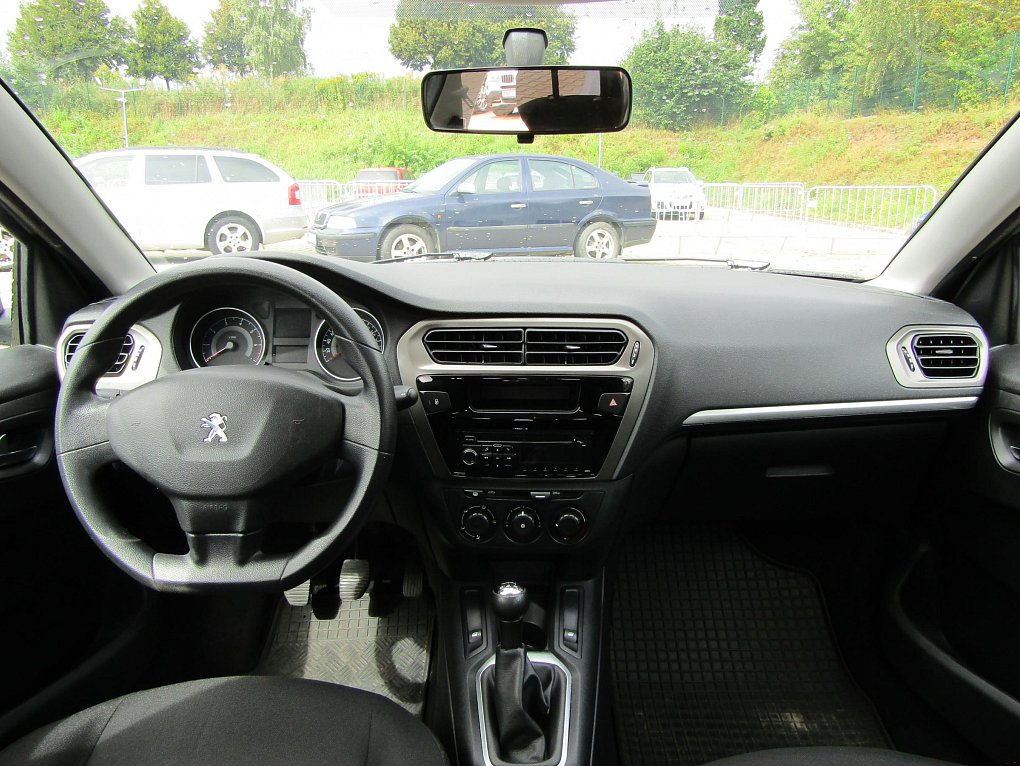Peugeot 301 1.6 i 