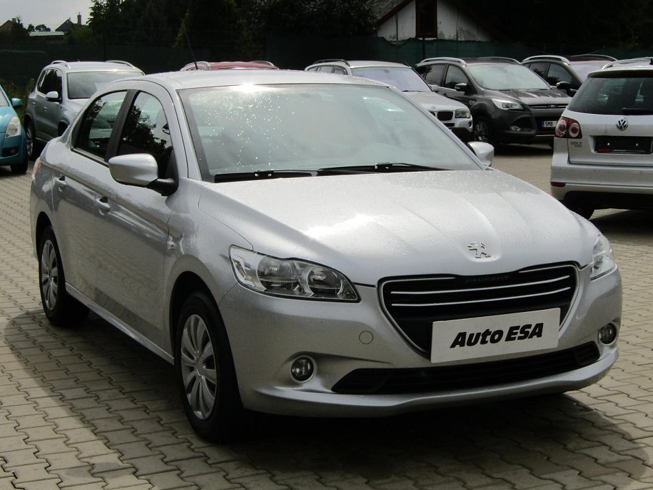 Peugeot 301 1.6 i 