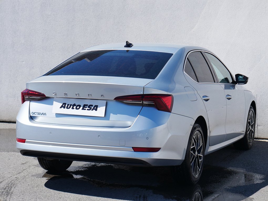 Škoda Octavia IV 1.5 TSi Style Plus