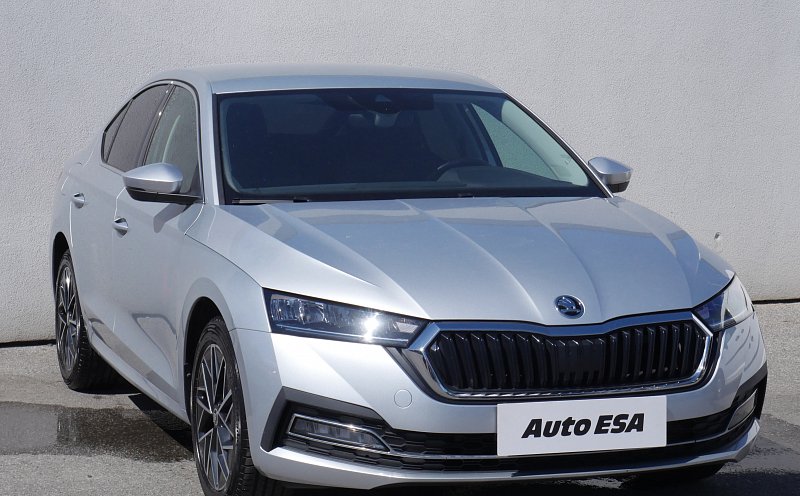 Škoda Octavia IV 1.5 TSi Style Plus