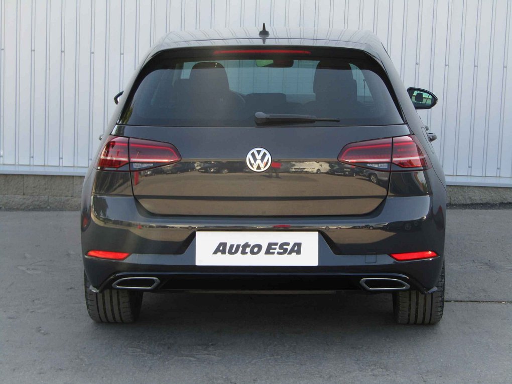 Volkswagen Golf 1.5 TSi 