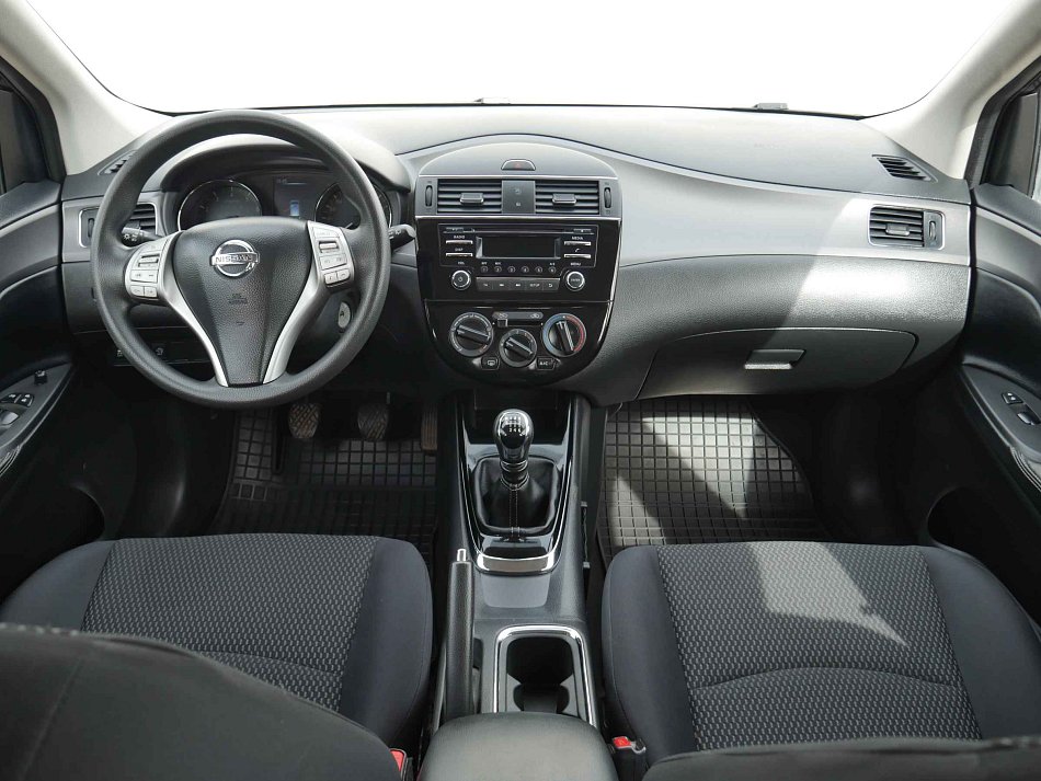Nissan Pulsar 1.2i 
