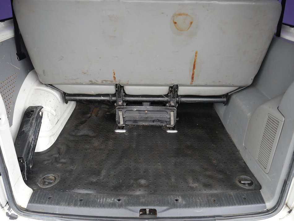 Volkswagen Transporter 2.5TDi  L2 9míst