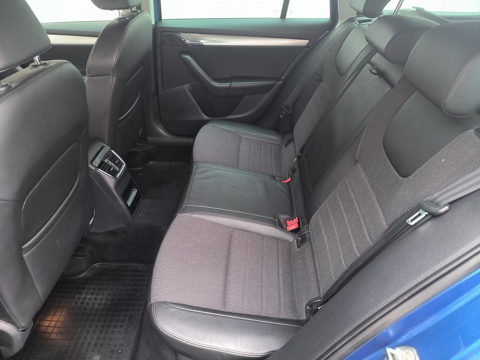 Škoda Octavia III 2.0 TDi Elegance