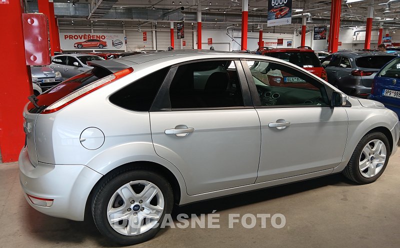 Ford Focus 1.6i 