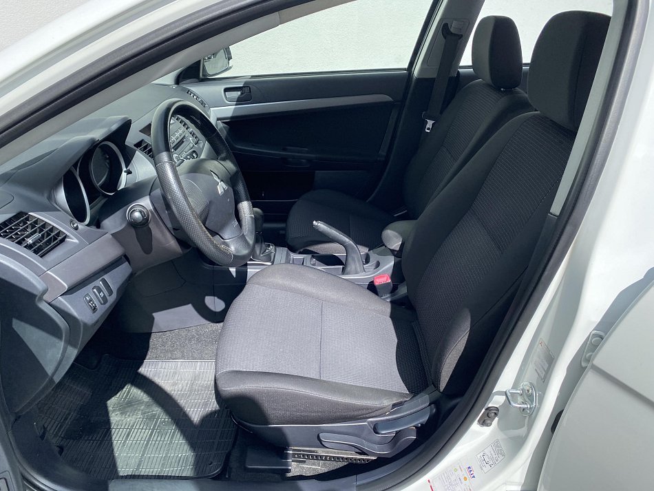 Mitsubishi Lancer 1.5i 