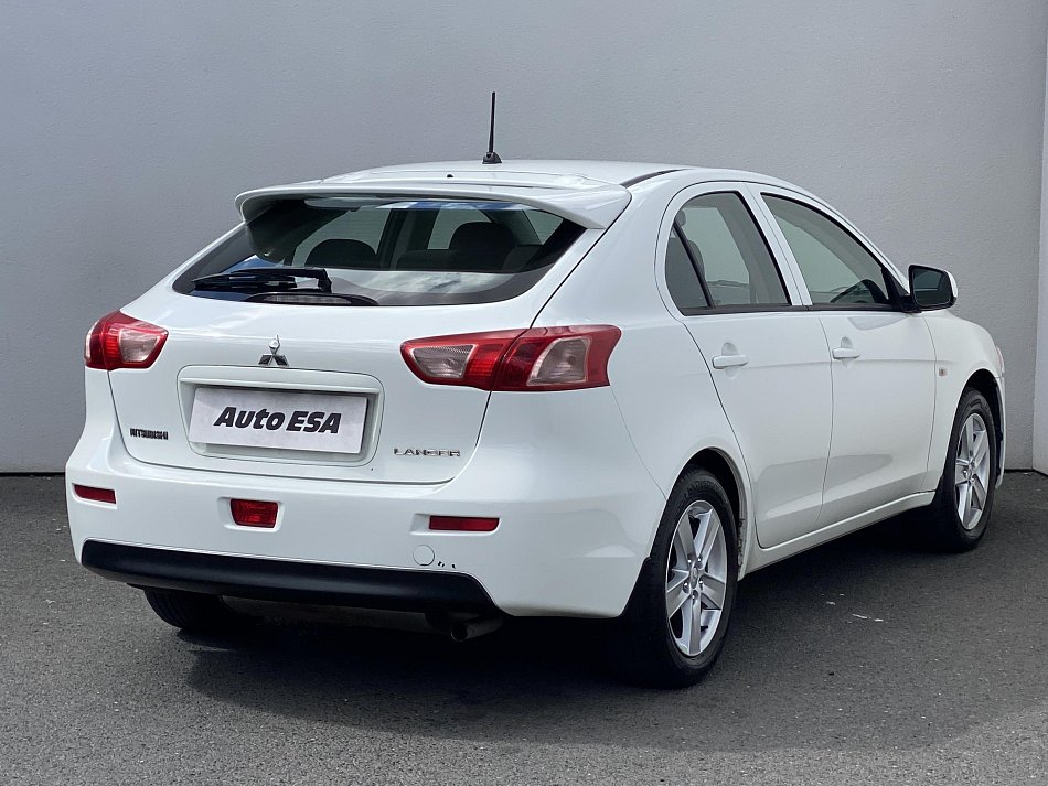 Mitsubishi Lancer 1.5i 