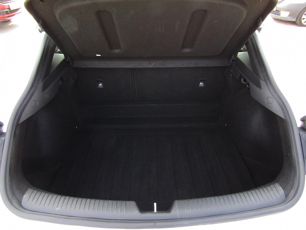 Hyundai I30 1.6 CRDi Trikolor Fastback