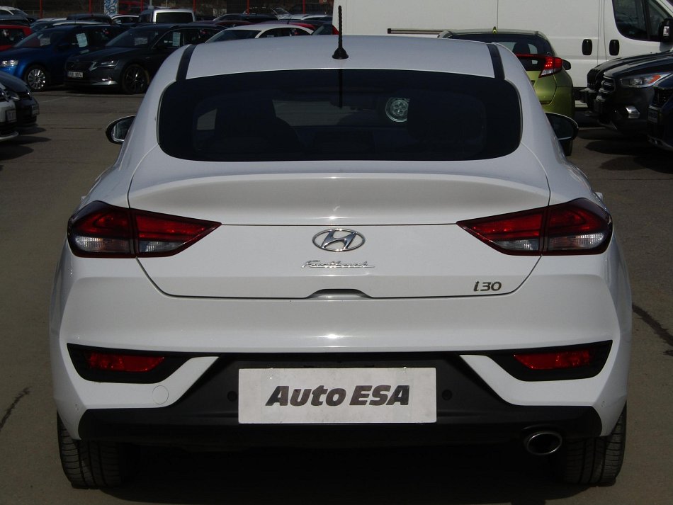 Hyundai I30 1.6 CRDi Trikolor Fastback