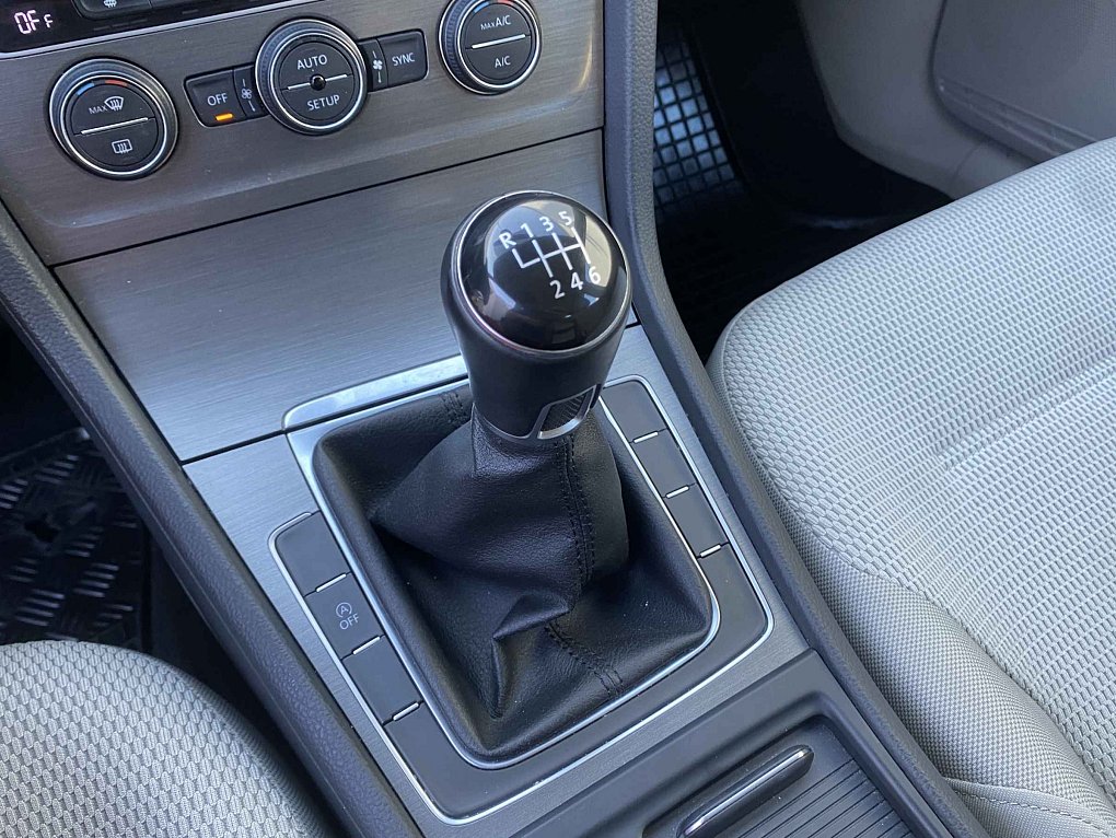 Volkswagen Golf 1.2TSi 