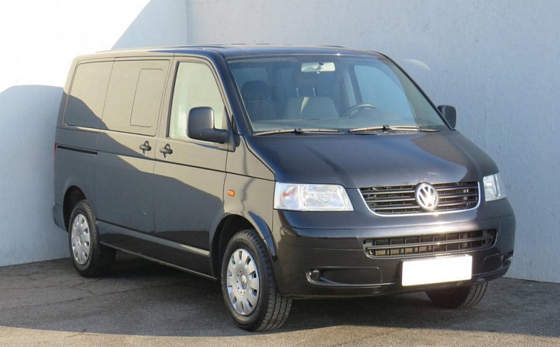 Volkswagen Caravelle 2.5TDi  L2 8míst