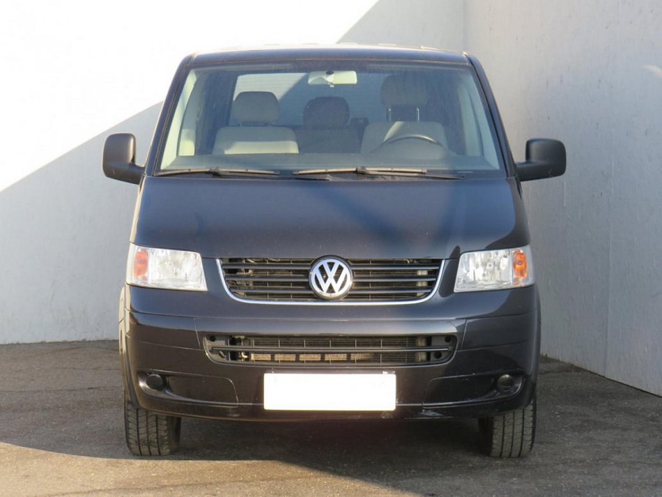 Volkswagen Caravelle 2.5TDi  L2 8míst
