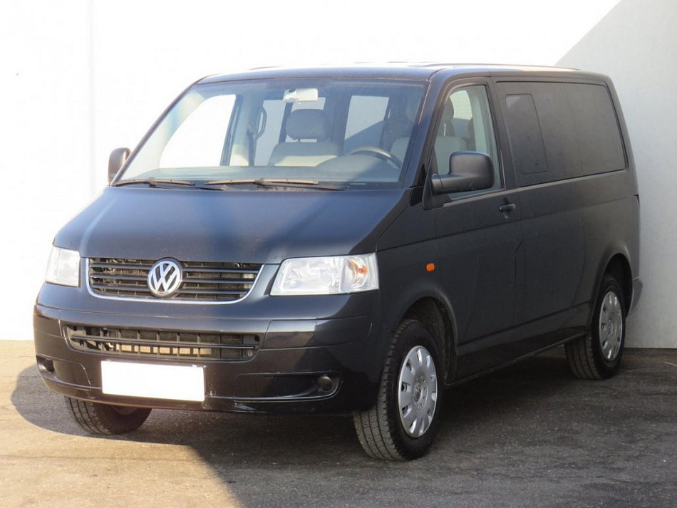 Volkswagen Caravelle 2.5TDi  L2 8míst