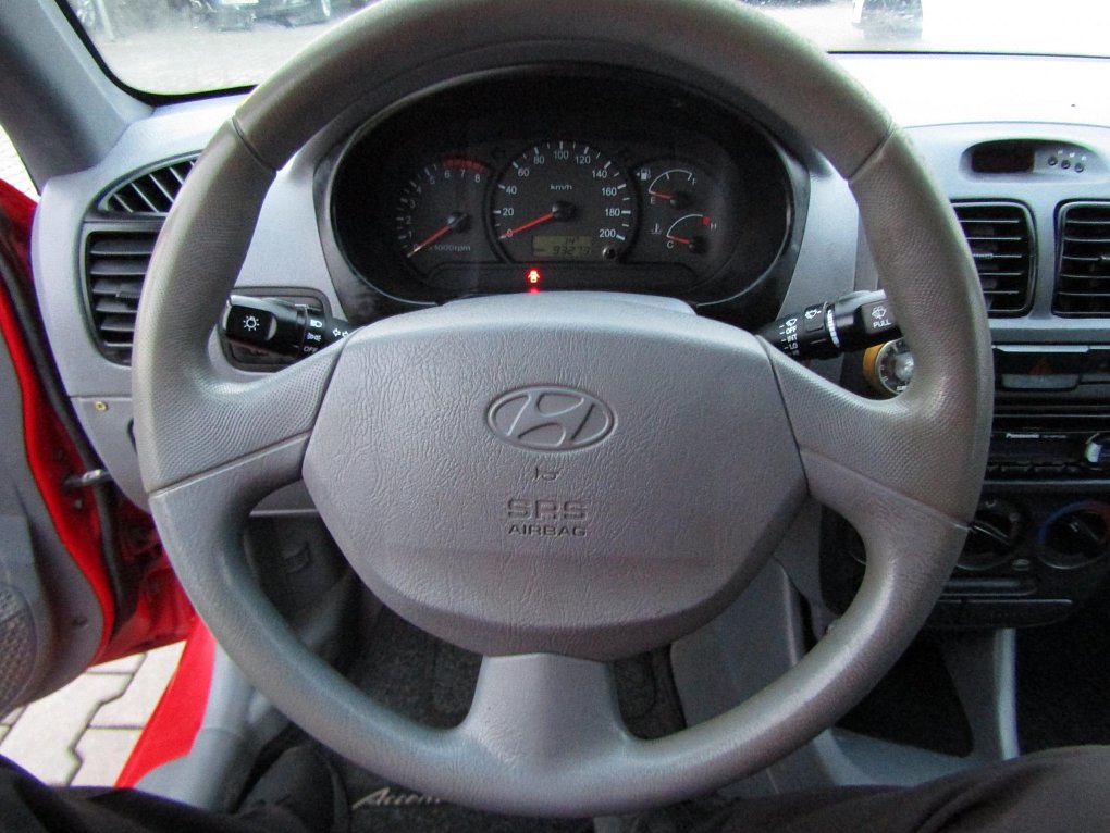 Hyundai Accent 1.4 i 