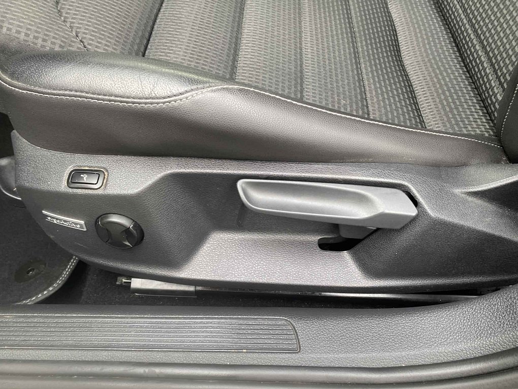 Volkswagen Golf 2.0 TDi Highline