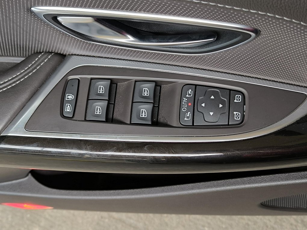 Renault Espace 1.6dCi Initiale Paris