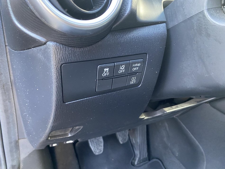 Mazda 2 1.5 i 