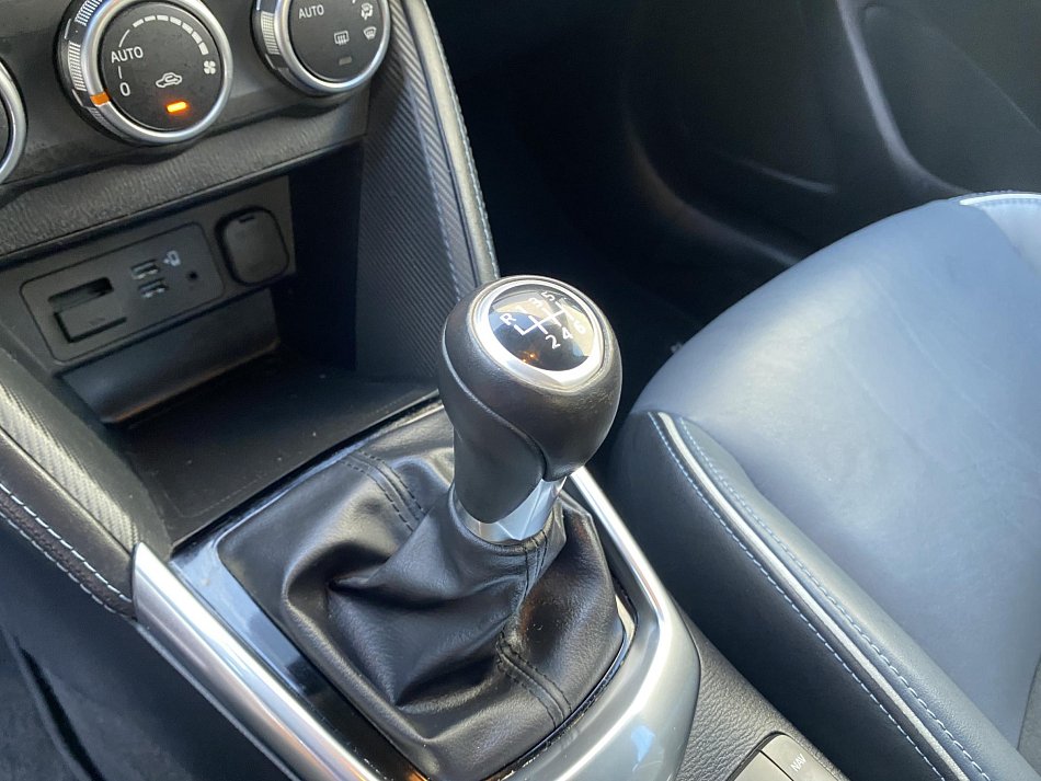 Mazda 2 1.5 i 