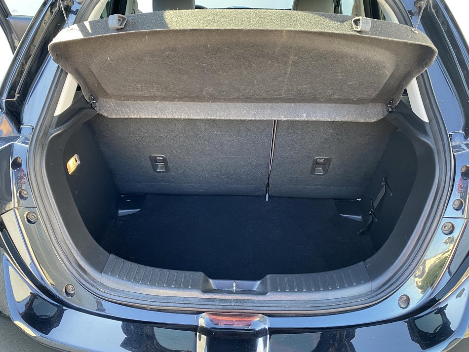 Mazda 2 1.5 i 