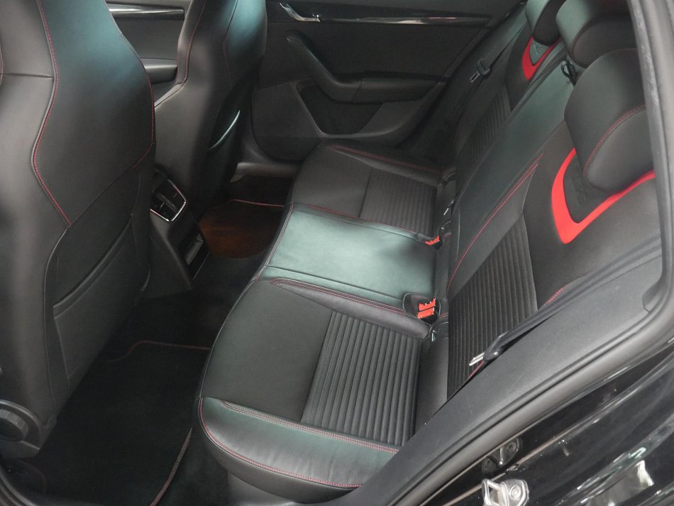 Škoda Octavia III 2.0 TDi RS