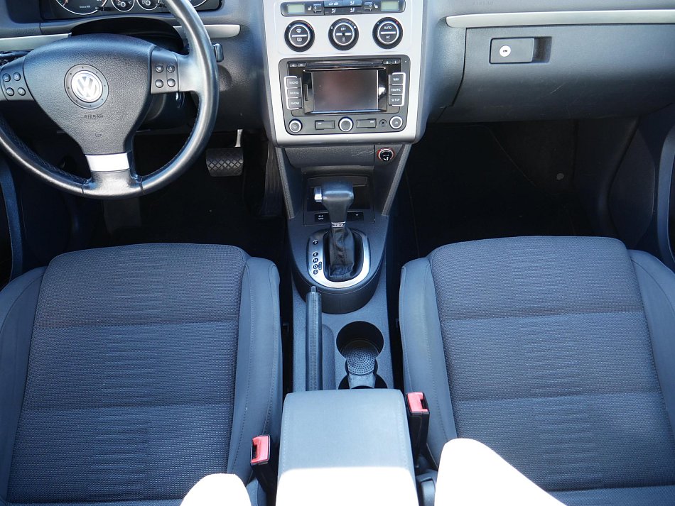 Volkswagen Touran 2.0TDi 